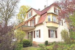 Historisches Zweifamilienhaus mit zeitlosem Charme in bester Lage Stuttgarts