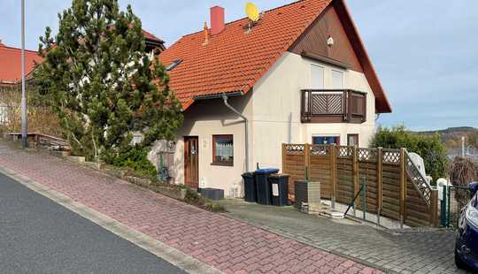 Bild von Attraktives EFH, Einliegerwohnung, Garage plus 6 Stellplätze mit schönem Fernblick