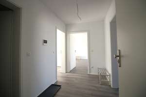 Komfortables Wohnen im Erdgeschoss mit eigenem Garten – Tucholskystraße 16, 38440 Hohenstein, Wolfsburg – Vorschaubild 2
