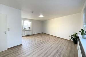 Renovierte 1-Zimmer-Eigentumswohnung mit Stellplatz - Stilvoll wohnen, nachhaltig investieren – Die vollständige Adresse der Immobilie erhältst du vom Anbieter., 13581 Wilhelmstadt, Berlin – Vorschaubild 3