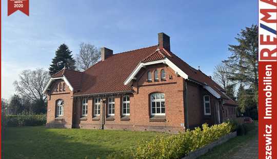 Bild von * Historische Denkmalgeschützte Doppelhaushälfte (links) in Wymeer, Ostfriesland * Komplett saniert