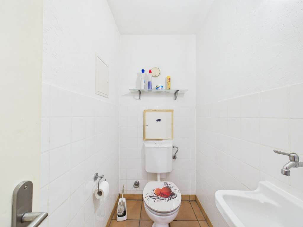 Immobilie in Schwieberdingen - Helle 4-Zimmer-Wohnung mit Südbalkon, Gäste-WC  Stellplatz in Schwieberdingen - Bild 3