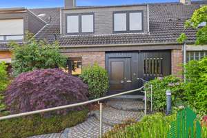 Großzügiges 6-Zimmer-Reihenmittelhaus mit Garten und Garage in Krefeld-Hüls – courtagefrei