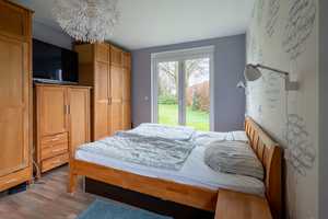 Ebenerdiges Wohnen im Grünen: Dieser Bungalow bietet Platz und viele Gestaltungsmöglichkeiten. – Nordfriesland (Kreis) – Vorschaubild 32