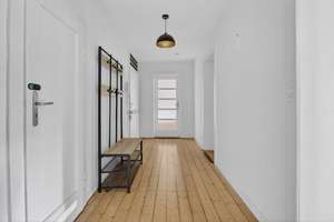 Traumlage Südstadt, im 1. OG: Stilvolle 4-Zimmer-Wohnung, mit 2 Balkonen und Blick ins Grüne! – 30173 Südstadt, Hannover – Vorschaubild 14