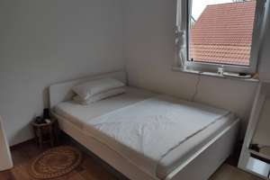 Stilvolle 1-Zimmer-Wohnung mit Einbauküche in München – Die vollständige Adresse der Immobilie erhältst du vom Anbieter., 80937 Am Hart, München – Vorschaubild 1