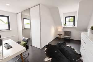Penthouse-Charakter mit Kamin, traumhafter Dachterrasse und Weitblick in Dortmund-Höchsten – Die vollständige Adresse der Immobilie erhältst du vom Anbieter., 44267 Holzen, Dortmund – Vorschaubild 10
