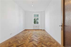 GEORGI: Charmante Altbauwohnung in gesuchter Lage von Neuhausen-Nymphenburg – Die vollständige Adresse der Immobilie erhältst du vom Anbieter., 80634 Neuhausen, München – Vorschaubild 2