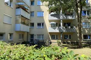 Werthaltige Kapitalanlage 2-Zimmer-Wohnung mit Balkon in Mörsenbroich, bequem im 1. OG