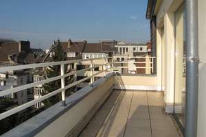 Bezugsfreie, sonnige Dachgeschoss-Wohnung  mit Aufzug + Sonnenbalkon im beliebten Flingern-Nord
