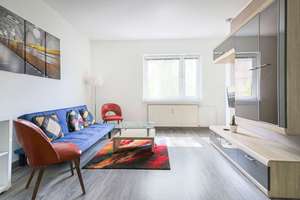 Komfortables Wohnen mit Balkon, Aufzug und vielseitiger Nutzungsperspektive – 13469 Waidmannslust, Berlin – Vorschaubild 1