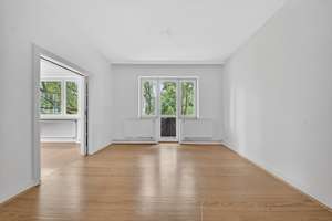 Traumlage Südstadt, im 1. OG: Stilvolle 4-Zimmer-Wohnung, mit 2 Balkonen und Blick ins Grüne! – 30173 Südstadt, Hannover – Vorschaubild 3