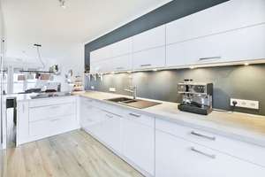 Moderne, lichtdurchflutete 3-Zimmerwohnung mit Loggia in Köln-Zollstock – Die vollständige Adresse der Immobilie erhältst du vom Anbieter., 50969 Zollstock, Köln – Vorschaubild 6