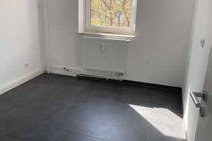 Familienfreundliches Wohnen: 4 Zimmer mit Balkon und Wohlfühlcharakter – Rothenburger Str. 183, 90439 St. Leonhard, Nürnberg – Vorschaubild 5