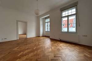 Exklusive, lichtdurchflutete 4-Zimmer-Altbauwohnung mit Parkett & hohen Decken im Bismarckviertel