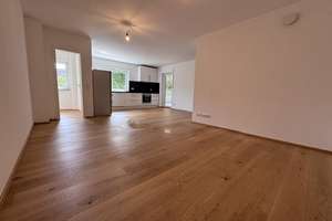 Lebendig wohnen: 3-Zimmer-Wohnung mit Terrasse und Garten in Schwandorf – Die vollständige Adresse der Immobilie erhältst du vom Anbieter., 92421 Schwandorf – Vorschaubild 1