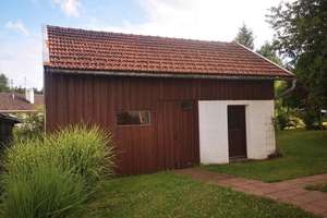 Charmantes Wohnhaus mit Garten, Schuppen & Ausbaupotenzial in ruhiger, zentraler Lage von Spiegelau – Die vollständige Adresse der Immobilie erhältst du vom Anbieter., 94518 Spiegelau – Vorschaubild 4