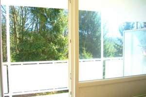 Sehr schönes, helles Apartment mit großem Sonnenbalkon! Single-Küche. Duschbad. 10 Min. zu Uni/Hbf! – Breslauer Straße 18, 66121 Eschberg, Saarbrücken – Vorschaubild 4