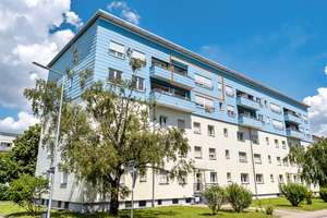 Über den Baumwipfeln: 2-Zimmer-Dachgeschosswohnung mit Grünblick in Karlsruhe-Nordstadt