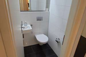 Möbliertes XL-Zimmer (21m²) in stilvoller 3er-Studenten-WG – München, Spitzwegstraße – Spitzwegstraße 15, 81373 Untersendling, München – Vorschaubild 11