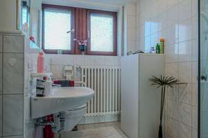 Schönes Einfamilienhaus mit großem, ruhigem und grünem Grundstück und weiterem Baufenster – Die vollständige Adresse der Immobilie erhältst du vom Anbieter., 47803 Kempener Feld/Baackeshof, Krefeld – Vorschaubild 11