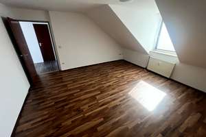 Helle 3,5-Zimmer-Dachgeschosswohnung mit Balkon in Duisburg-Hamborn – Markgrafenstr. 3, 47166 Obermarxloh, Duisburg – Vorschaubild 35