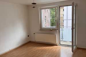Wohnen im lichtdurchfluteten 2. Obergeschoss mit kleinem hellen Balkon in Hannover-Kleefeld – Tieckstraße 26, 30625 Hannover – Vorschaubild 1