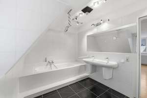 Property thumbnail 19