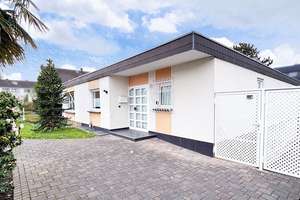 Ankommen und Wohlfühlen: Bungalow mit Gartenparadies und Privatsphäre in Niederkassel – Die vollständige Adresse der Immobilie erhältst du vom Anbieter., 53859 Niederkassel – Vorschaubild 3