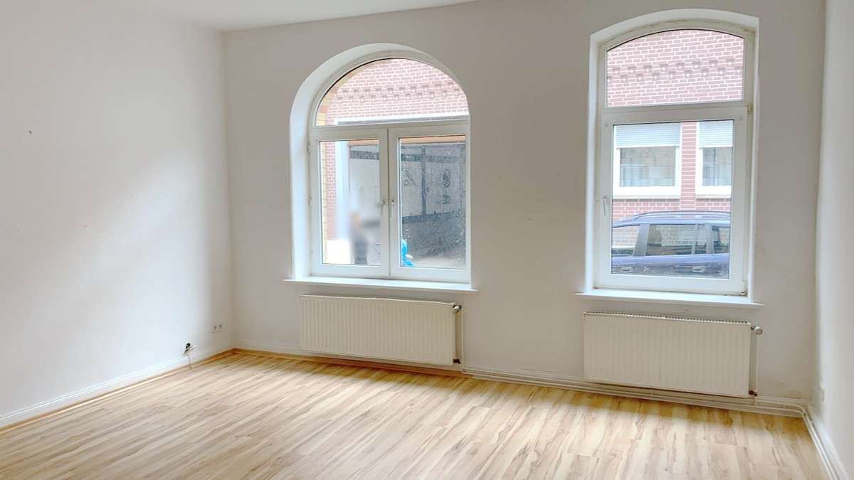 Immobilie in Alfeld (Leine) - Bevorzugt als Generationen Haus: renoviertes Stadthaus mit 3 WE in zentraler Lage - Bild 3