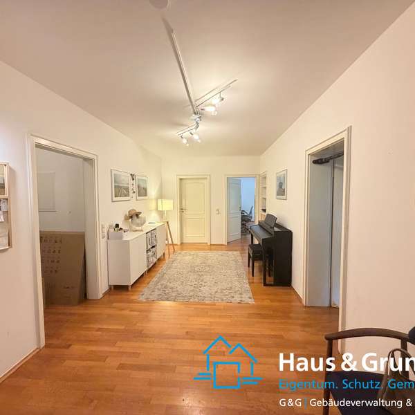** Wohnung im repräsentativen Anwesen - in einer der begehrtesten Wohnlagen Aachens - Südviertel **