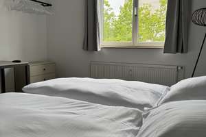 Moderne möblierte 2-Zimmer-Wohnung mit Loggia – Nachmieter mit Inventarübernahme gesucht – Waldstraße 2, 30629 Misburg-Nord, Hannover – Vorschaubild 2