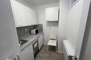 Frisch sanierte und komplett möblierte 1-Zi Wohnung – Die vollständige Adresse der Immobilie erhältst du vom Anbieter., 80992 Moosach-Bahnhof, München – Vorschaubild 5