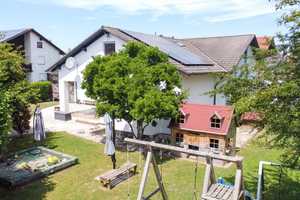 Großzügig Wohnen - Modernisiertes EFH/ZFH mit traumhaftem Garten in ruhiger Siedlungslage – Altötting (Kreis) – Vorschaubild 2