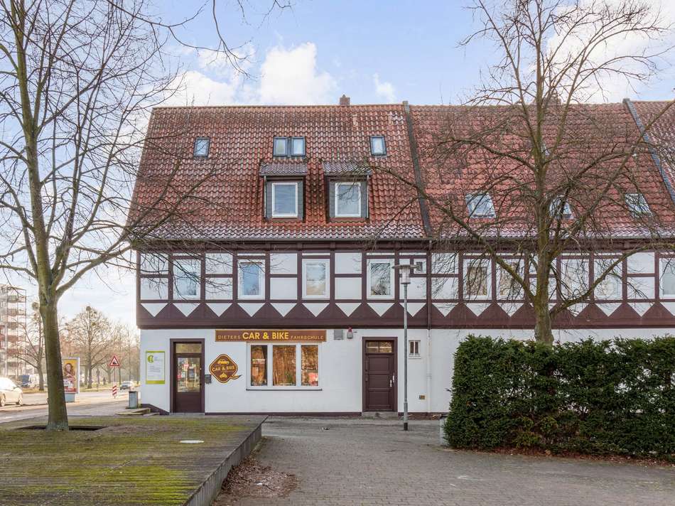 Außenansicht - Straßenseite