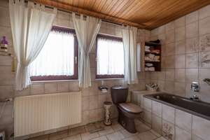 Einfamilienhaus mit Sauna und Kachelofen zum Wohlfühlen – Die vollständige Adresse der Immobilie erhältst du vom Anbieter., 75181 Würm, Pforzheim – Vorschaubild 8