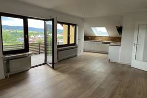 Traumhafte 4-Zimmer-Wohnung: hell, ruhig, modern und großzügig geschnitten  – Die vollständige Adresse der Immobilie erhältst du vom Anbieter., 74405 Gaildorf – Vorschaubild 1