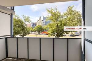 IMMOBERLIN.DE - 2026 perfekt renovierte Wohnung mit Südwestbalkon & Lift in zentraler Lage