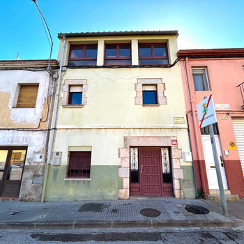 HAUS IN SARRIÀ DE TER- SANT JULIÀ DE RAMIS