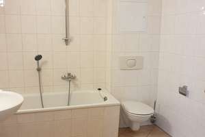 ruhige 1 Zimmer mit EBK / Wanne  -  nähe Bahnhof zu vermieten! – Osendorfer Straße 7, 6112 Südliche Innenstadt, Halle (Saale) – Vorschaubild 4