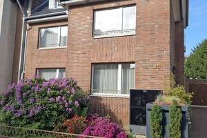 Großzügige 4-Zimmer Wohnung mit eigenem Gartenparadies in Grafenberg Nähe Aaper Wald