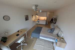 Sonniges möbliertes Appartement - frisch renoviert, mit Südwestbalkon und Tiefgaragenstellplatz – Auerfeldstraße 27, 81541 Obere Au, München – Vorschaubild 1