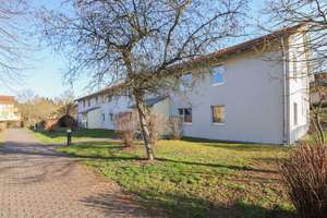 +++ Grüne, ruhige Siedlungslage! - Gepflegte 3-Zimmer-Wohnung mit Süd-Balkon und TG-Stellplatz +++ – Die vollständige Adresse der Immobilie erhältst du vom Anbieter., 4288 Holzhausen, Leipzig – Vorschaubild 2