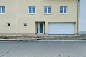 Einziehen und Wohlfühlen! Haushälfte mit Fußbodenheizung, Garage und Garten zu verkaufen! – Hallesche Straße 27, 6120 Lieskau – Vorschaubild 2