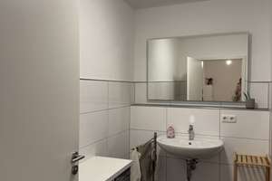 RESERVIERT!!! Attraktive 2-Zimmer Wohnung im 5. OG mit Aufzug in Wiesbaden-Mitte – Seerobenstraße 9, 65195 Westend / Bleichstraße, Wiesbaden – Vorschaubild 3