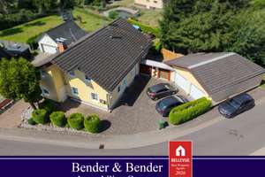 Stilvolles Einfamilienhaus mit ausgebautem Dachgeschoss, Garage & großem Garten in attraktiver Lage!