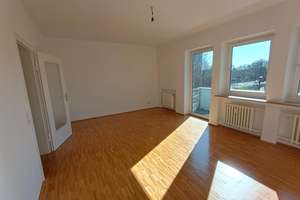 3 Zimmer Wohnung mit Echtholz-Parkett - Blick auf Westfalenpark inklusive – Wilhelm-Crüwell-Straße 20, 44139 Ruhrallee, Dortmund – Vorschaubild 2