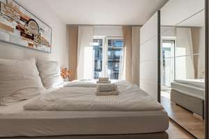LICHTDURCHFLUTETE WOHNUNG IM 3.OG MIT WESERBLICK IN 1. REIHE - BEZUGSFREI - AKTUELL FERIENWOHNUNG – Die vollständige Adresse der Immobilie erhältst du vom Anbieter., 28217 Überseestadt, Bremen – Vorschaubild 5
