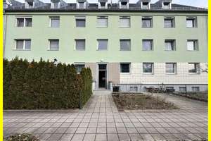 Top Lage Fürth! Großzügige 3-Zi.-Wohnung mit Balkon + vielseitigem Dachstudio