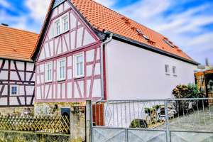 Traumhaftes neuaufgebautes Fachwerkhaus mit Garten und Stellplatz – Die vollständige Adresse der Immobilie erhältst du vom Anbieter., 63486 Bruchköbel – Vorschaubild 2